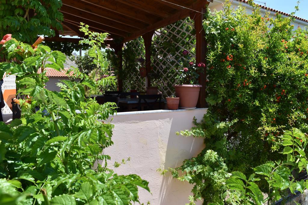 سكالا إيريسو Krinelos Rooms المظهر الخارجي الصورة